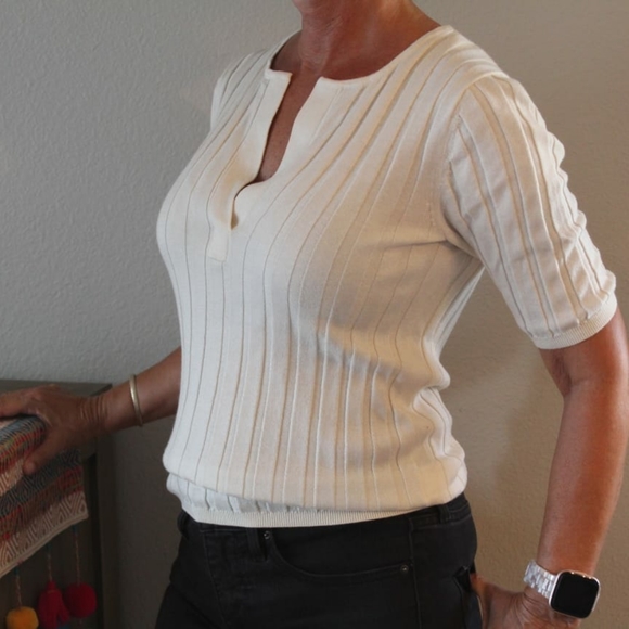 Off white ribbed sweater from Banana Republic - Picture 2 of 8
